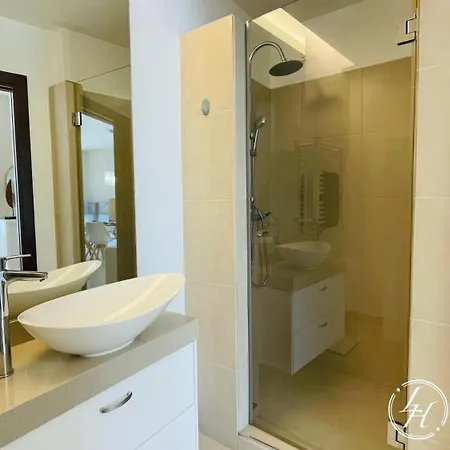 Apartamento Flordarocha - Modern - Pool - 500m - Garden *